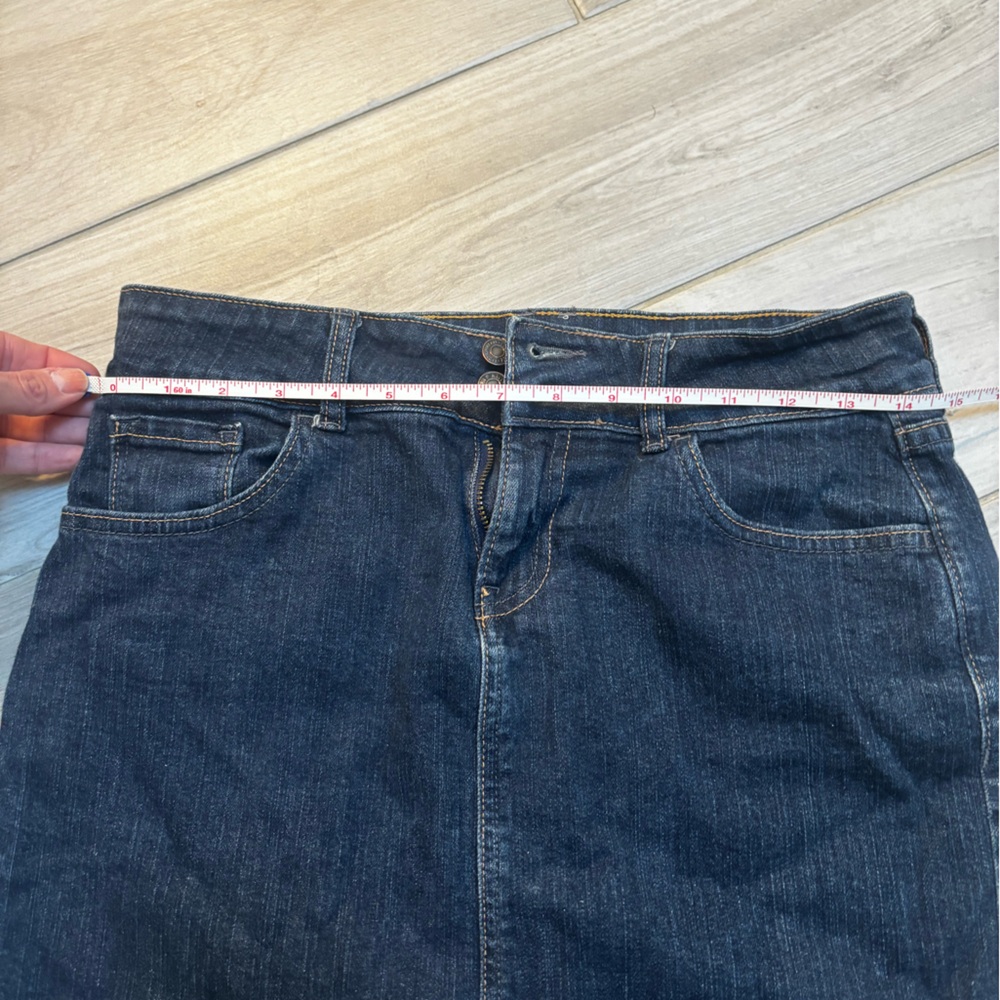 Old Navy Denim Skirt - Picture 5 of 9